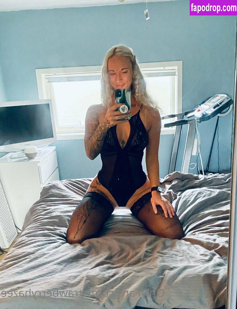 strawberryhazee /  leak of nude photo #0028 from OnlyFans or Patreon