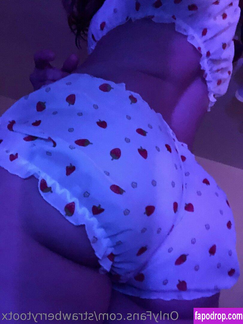 strawberrytootx / Strawberrytootsx / strawberrytootsiee leak of nude photo #0087 from OnlyFans or Patreon