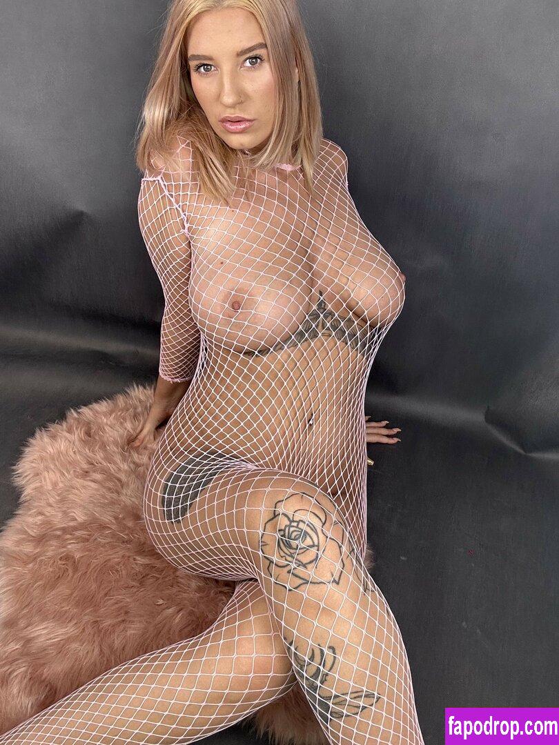 sunsphynx / _petra_cizkova leak of nude photo #0062 from OnlyFans or Patreon