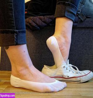 sweatygamingfeet photo #0011