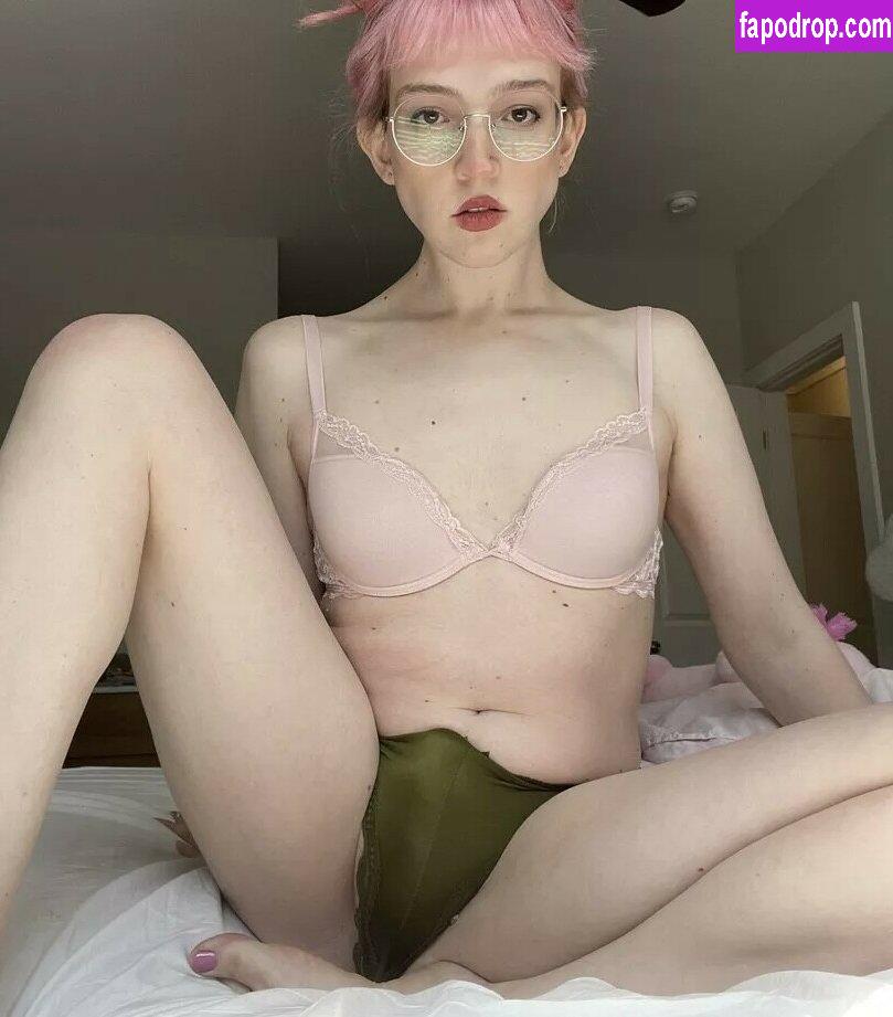 Sylph Bun / YOURFRIENDSYLPH / sylphbun / tsviciousbunny leak of nude photo #0007 from OnlyFans or Patreon