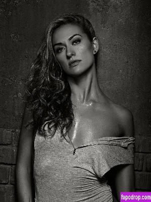 Tasya Teles фото #0009