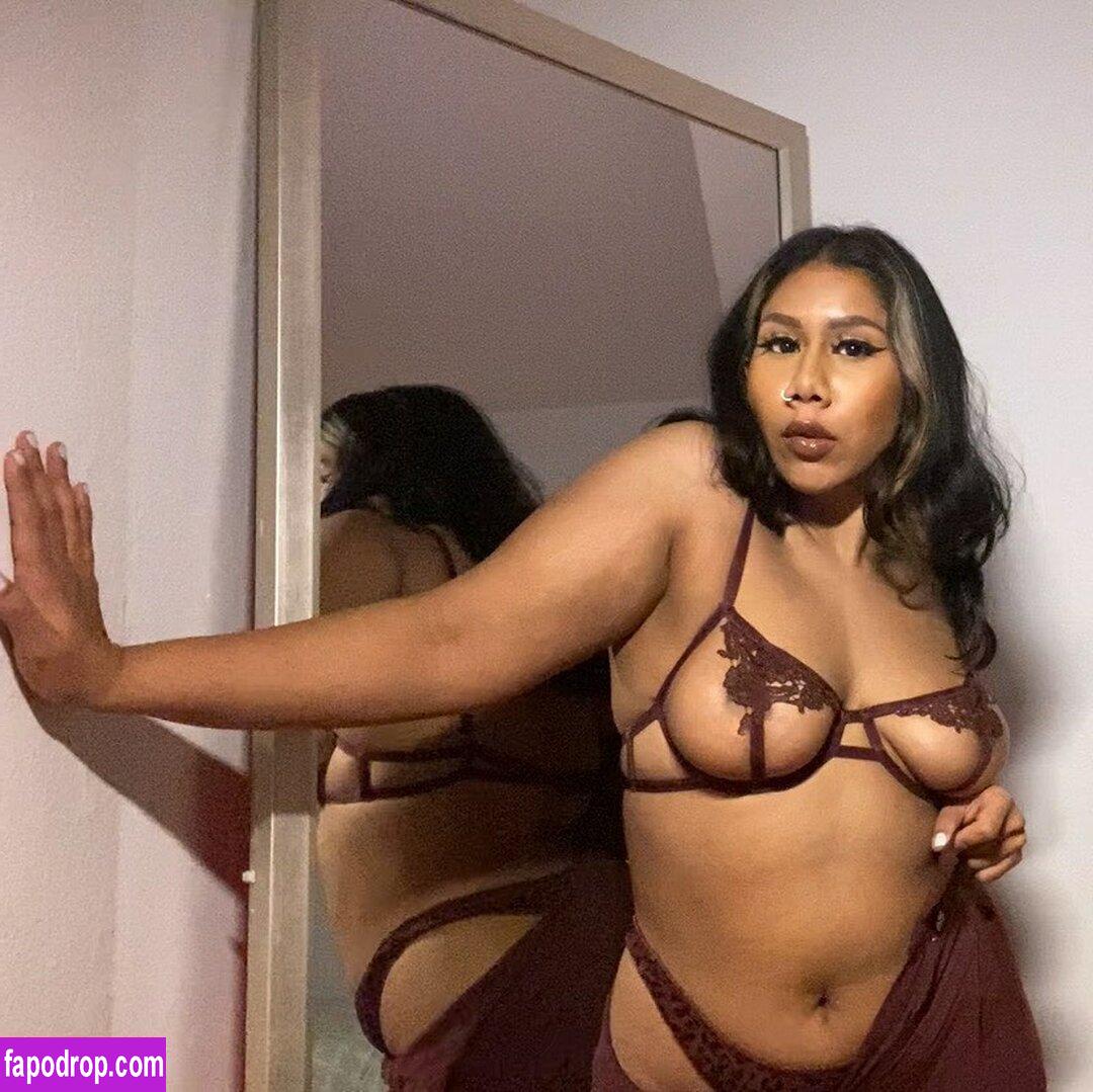 tenderbambi / emotionallanguage93 / inyourpalms leak of nude photo #0004 from OnlyFans or Patreon