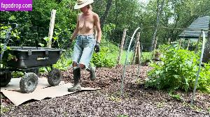 The Naked Gardener leak #0005