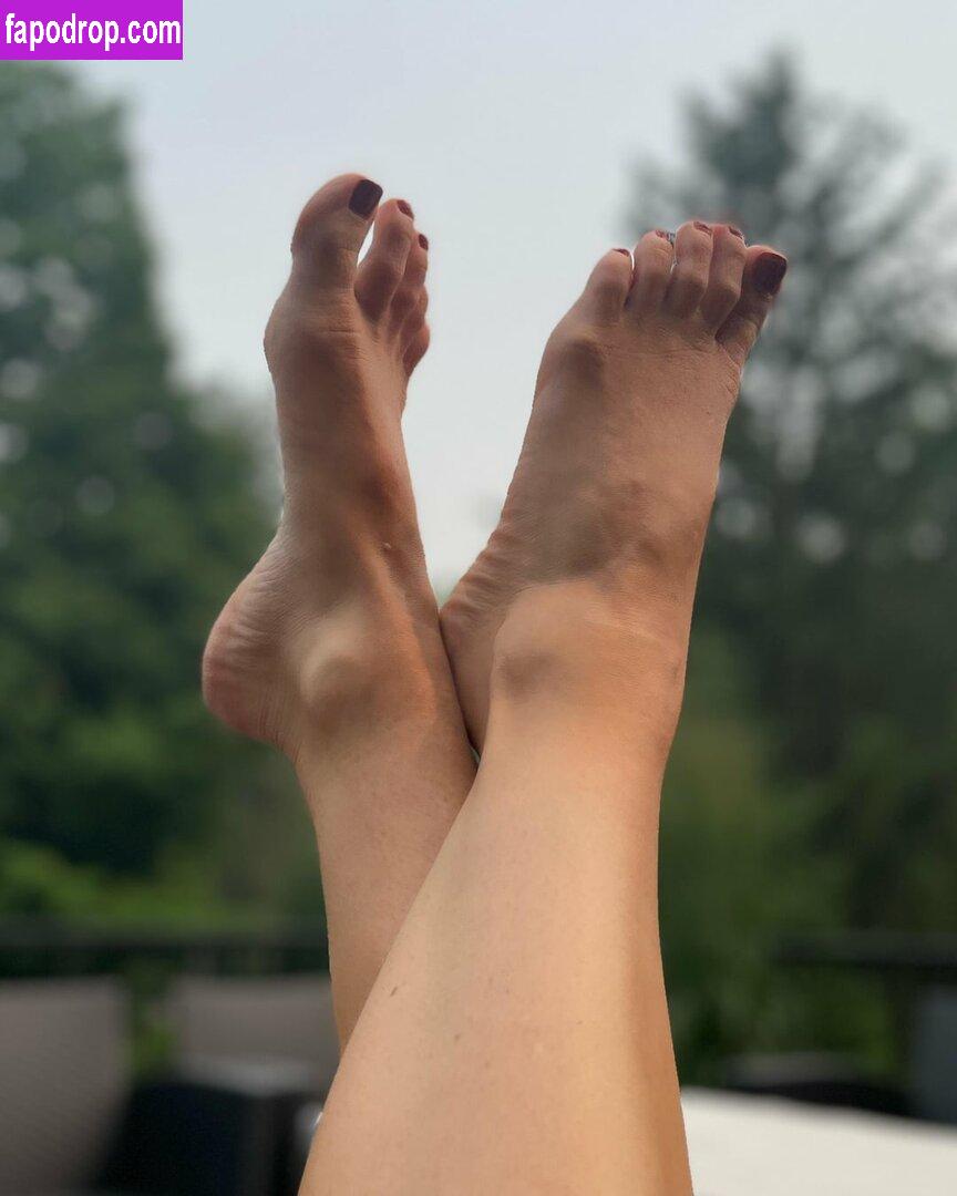 Theresa Edward / officialteresaedwards / pixiefeet76 leak of nude photo #0056 from OnlyFans or Patreon