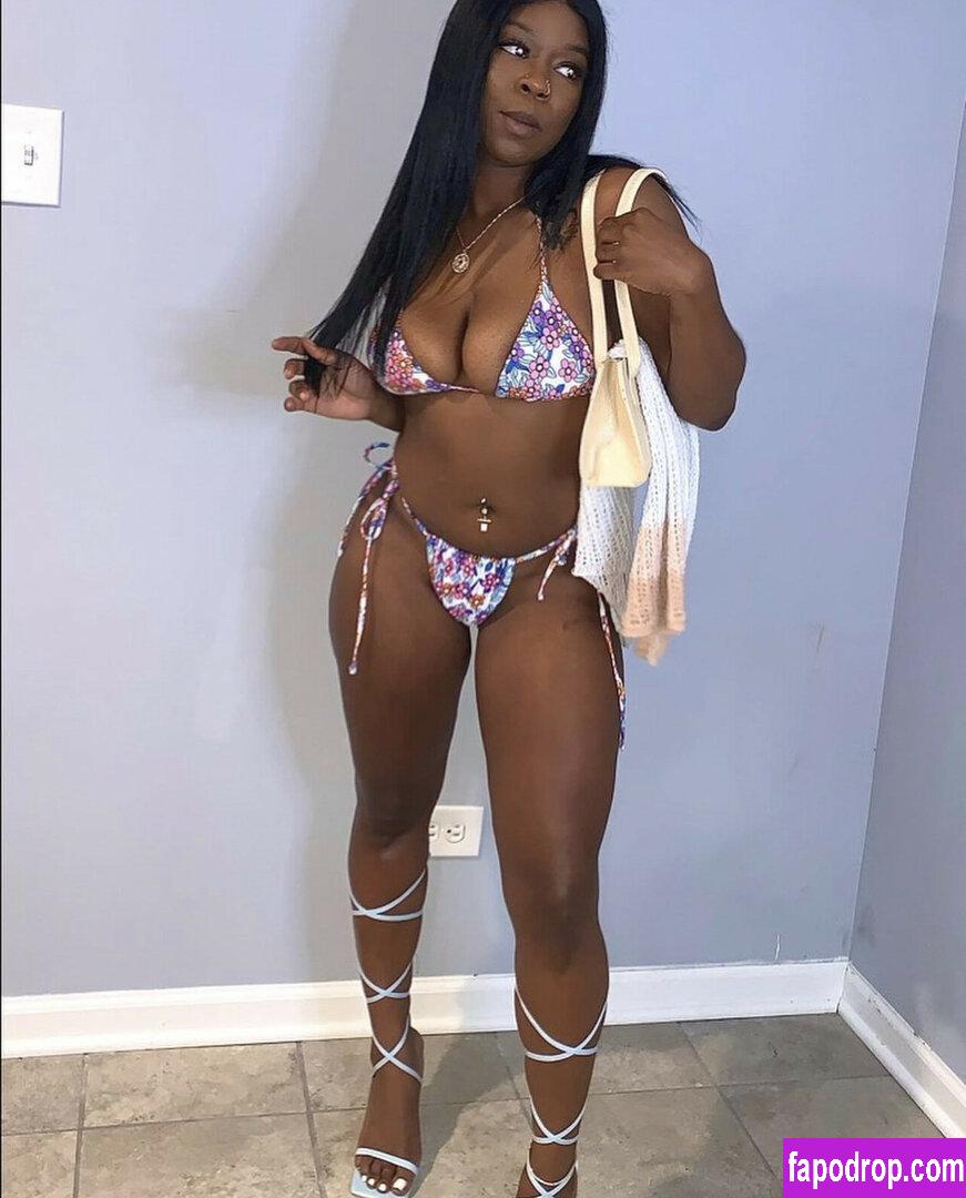 thick.trixxx / sharayyxxx leak of nude photo #0010 from OnlyFans or Patreon