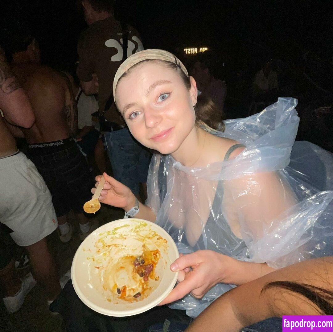 Thomasin Mckenzie / mackzjoness / thomasin.mckenzie leak of nude photo #0143 from OnlyFans or Patreon