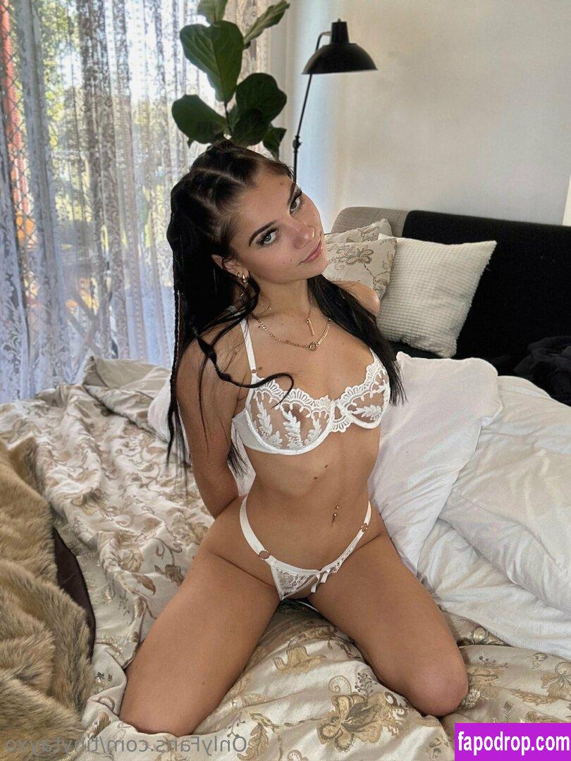 tinytayxo / tiny_oxo leak of nude photo #0066 from OnlyFans or Patreon