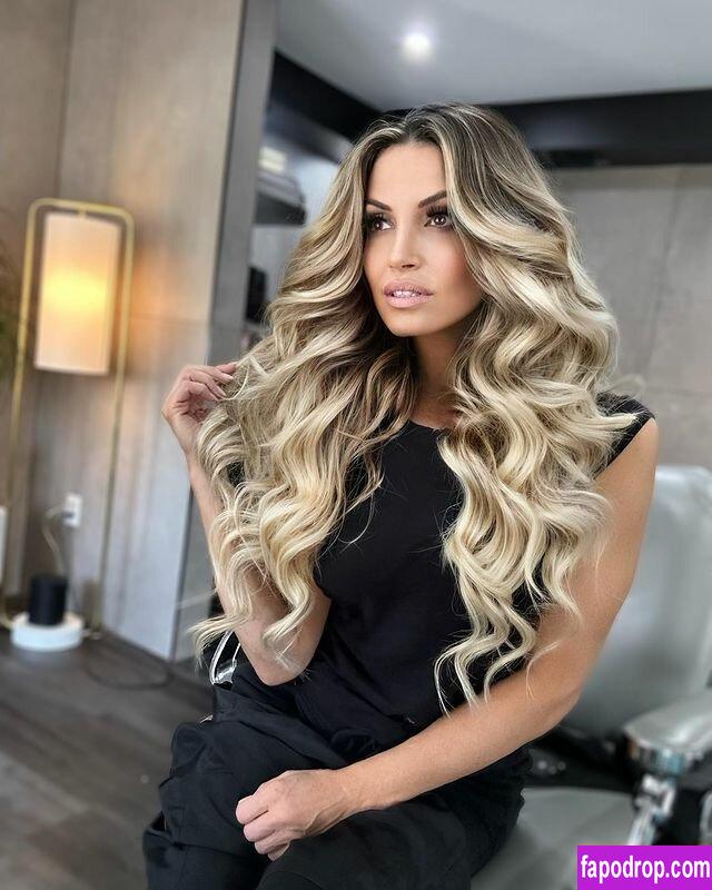 Trish Stratus / Trishstratuscom Leaked Nude Photo From OnlyFans And ...