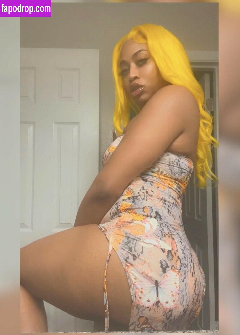 TS Baddie / Karesha / tiaralee___ / tsbaddie leak of nude photo #0003 from OnlyFans or Patreon