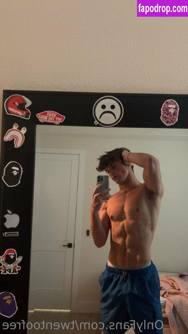 twentoofree / aesth.boyss leak of nude photo #0040 from OnlyFans or Patreon