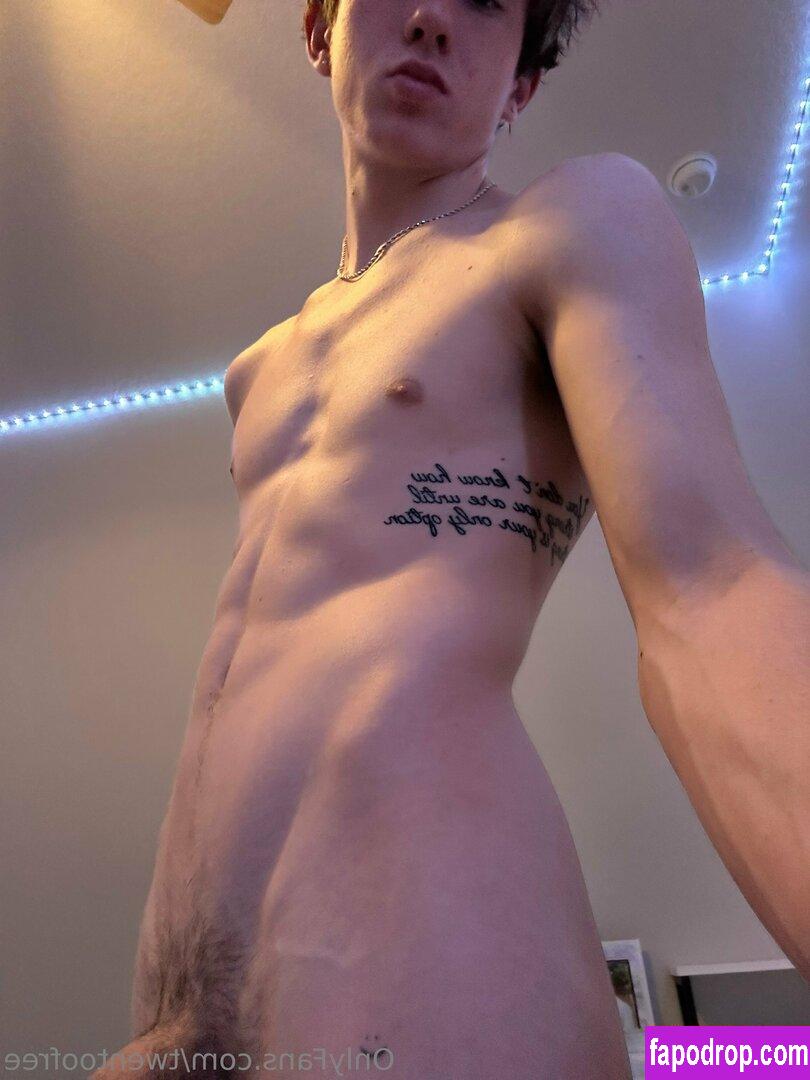 twentoofree / aesth.boyss leak of nude photo #0065 from OnlyFans or Patreon