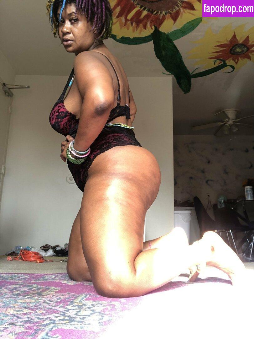 universallovvvve / rhythmandcoils leak of nude photo #0022 from OnlyFans or Patreon