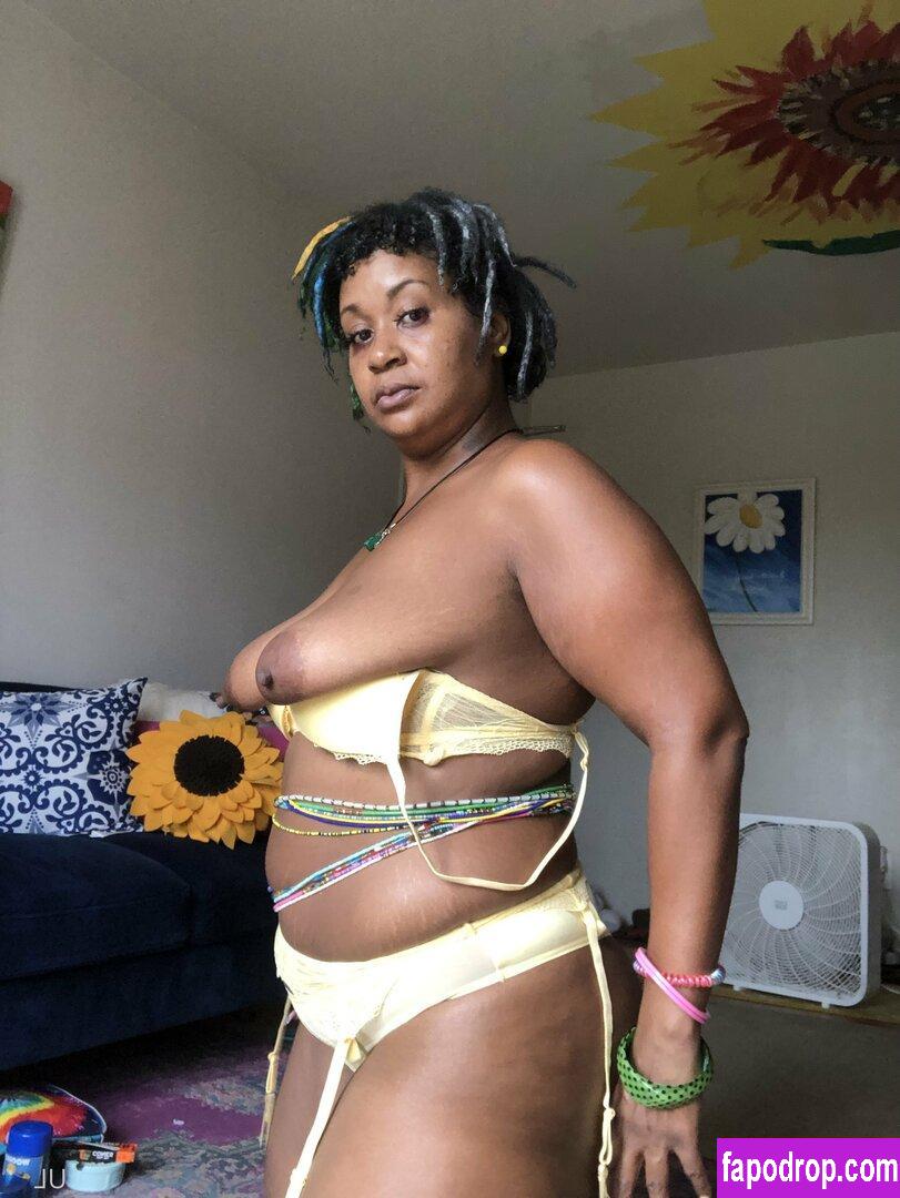 universallovvvve / rhythmandcoils leak of nude photo #0049 from OnlyFans or Patreon