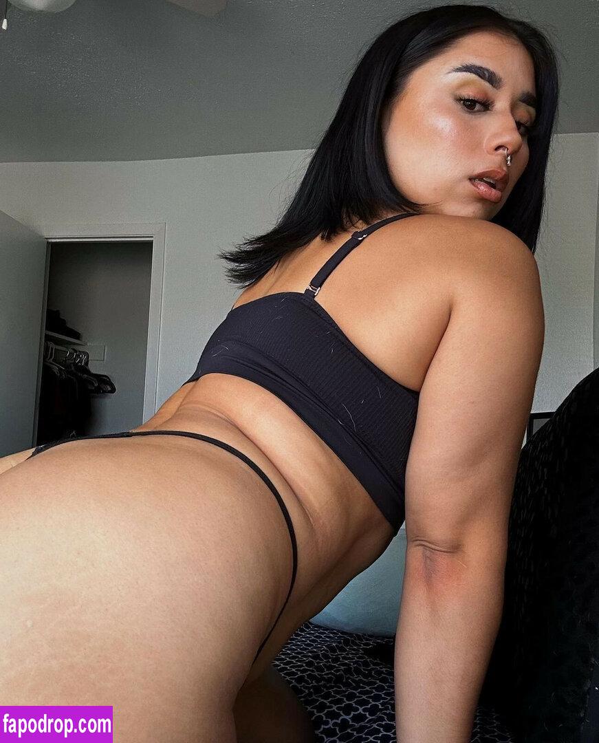 urworstnightmare23 / karissanoel_15 leak of nude photo #0014 from OnlyFans or Patreon