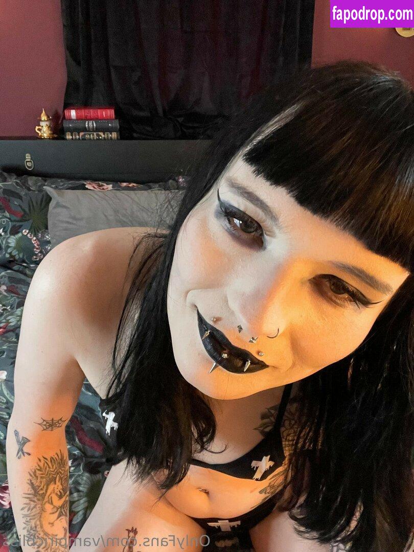 Vampiricbliss / carmillaseries leak of nude photo #0011 from OnlyFans or Patreon