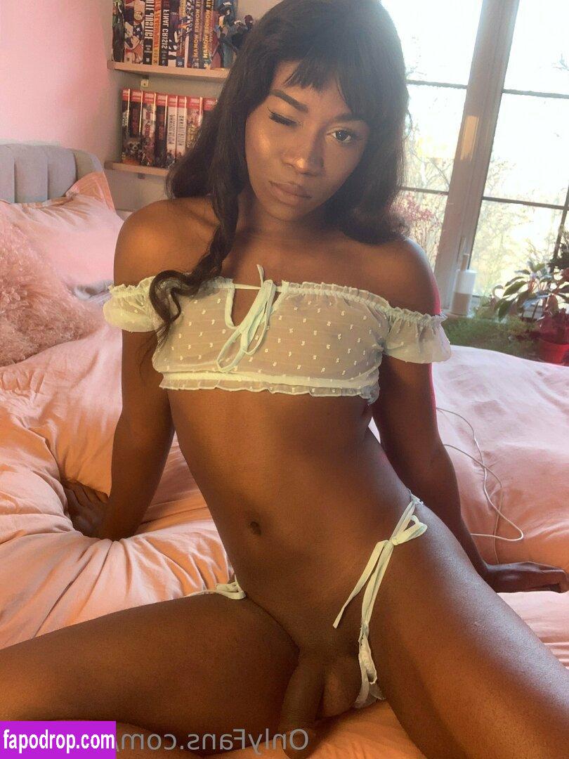 vanniallfree / _rvalentine_ leak of nude photo #0011 from OnlyFans or Patreon