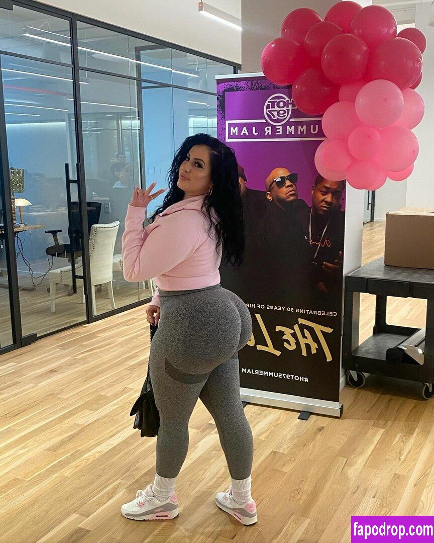 Veronica Dragone / House.of.vee | Vee_so_blessed / Thicc Yorker / house.of.vee / veronicaperasso leak of nude photo #0014 from OnlyFans or Patreon