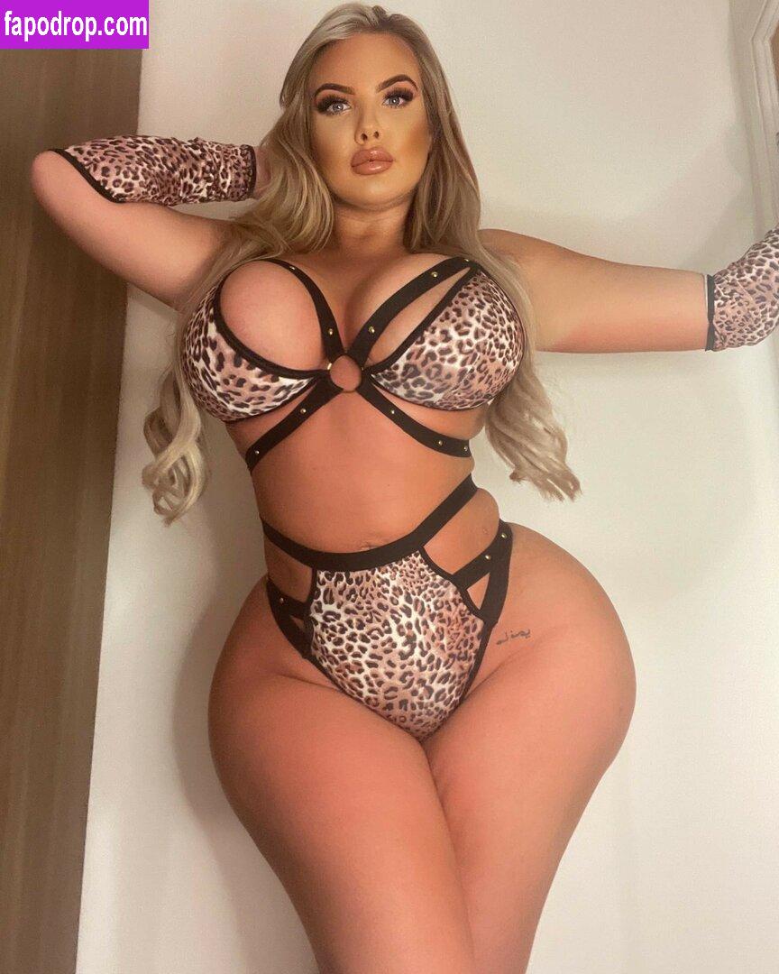Victoria Lily Sinclair / itsvictoriasinclair / victorialilyx leak of nude photo #0001 from OnlyFans or Patreon