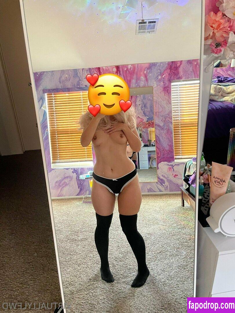 virtuallylewd / anyuser / virtuallylewdy leak of nude photo #0059 from OnlyFans or Patreon