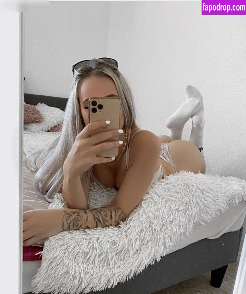 Viviczkaaa / viviczka_ leak of nude photo #0058 from OnlyFans or Patreon