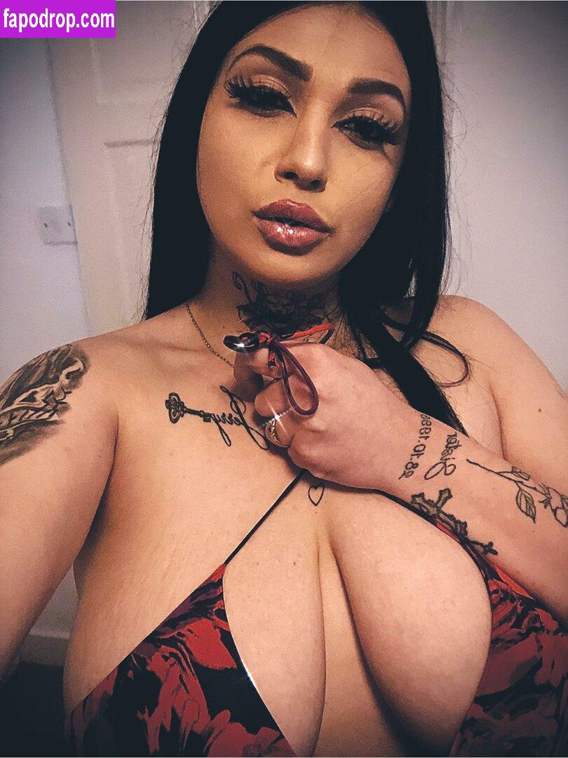 voicuAnii3 / anii__ofc / aniikath leak of nude photo #0003 from OnlyFans or Patreon