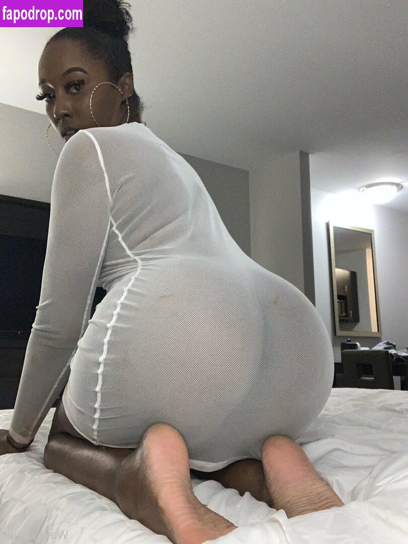 waveysolezz / wavey.soles leak of nude photo #0022 from OnlyFans or Patreon