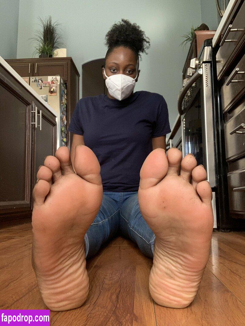 waveysolezz / wavey.soles leak of nude photo #0047 from OnlyFans or Patreon