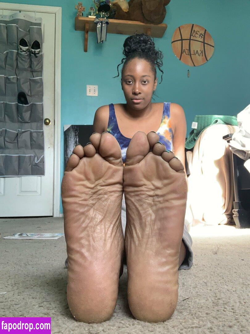 waveysolezz / wavey.soles leak of nude photo #0056 from OnlyFans or Patreon