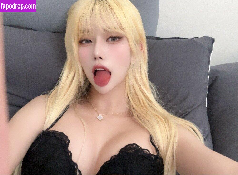 we8136 / suri_s2_ / 최솜이 leak of nude photo #0017 from OnlyFans or Patreon