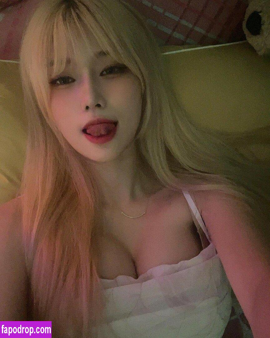 we8136 / suri_s2_ / 최솜이 leak of nude photo #0022 from OnlyFans or Patreon