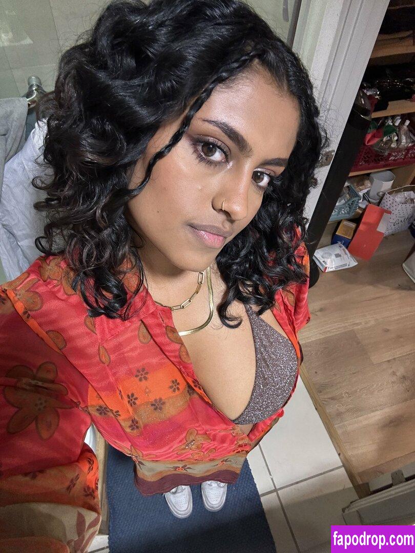 Yamini Nambimadom / yaminidoescomedy / yamininosebest leak of nude photo #0014 from OnlyFans or Patreon