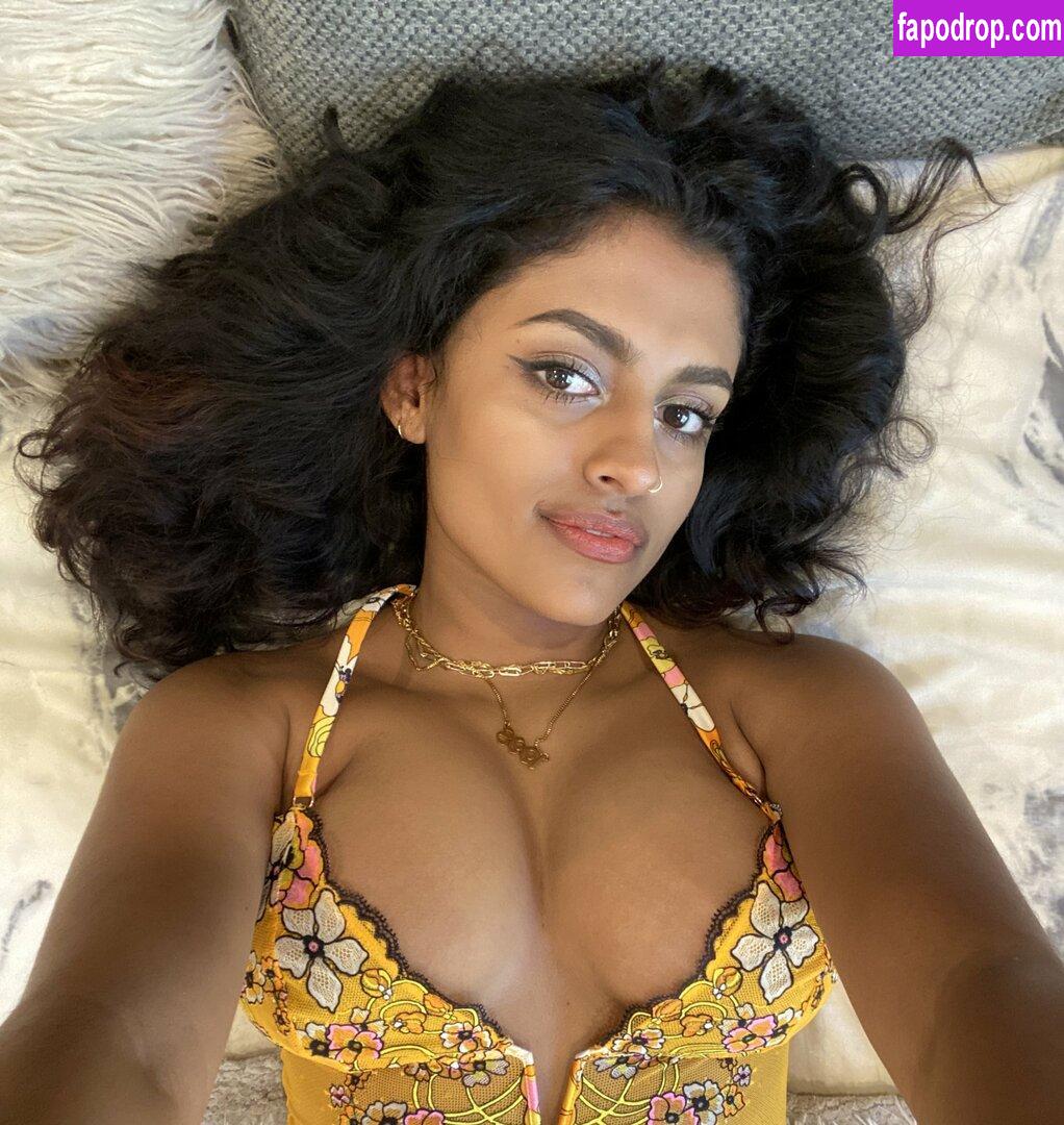 Yamini Nambimadom / yaminidoescomedy / yamininosebest leak of nude photo #0018 from OnlyFans or Patreon