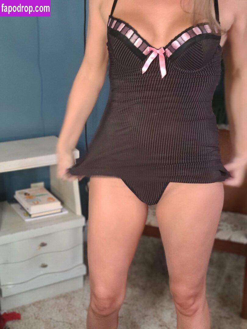 Your Neighbors Wife / neighborswife / your.neighbors.wife / your_neighbors_wife leak of nude photo #0011 from OnlyFans or Patreon